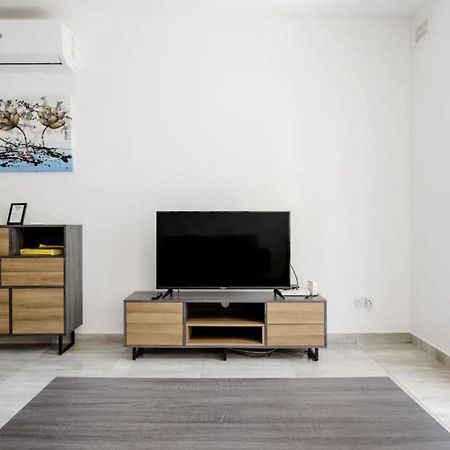 F12 Room 1, Private Room Two Single Beds Shared Bathroom In Shared Flat Msida Dış mekan fotoğraf