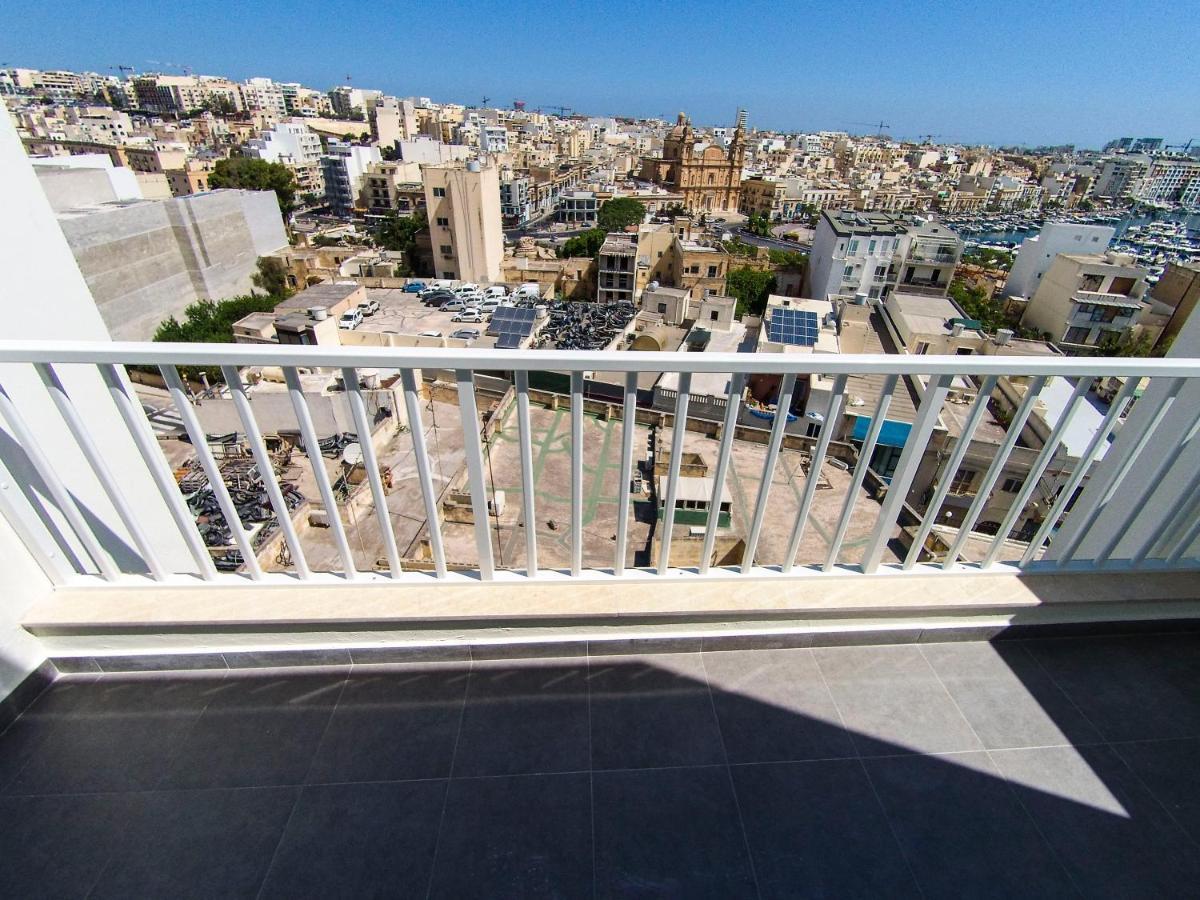 F12 Room 1, Private Room Two Single Beds Shared Bathroom In Shared Flat Msida Dış mekan fotoğraf