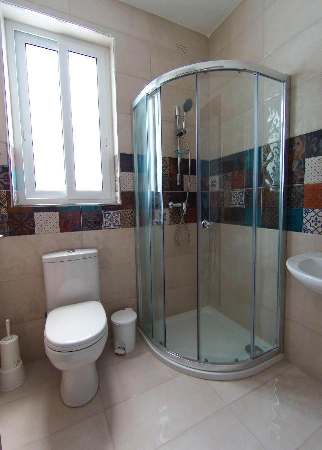F12 Room 1, Private Room Two Single Beds Shared Bathroom In Shared Flat Msida Dış mekan fotoğraf