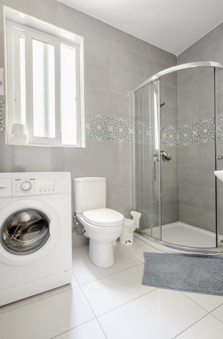 F12 Room 1, Private Room Two Single Beds Shared Bathroom In Shared Flat Msida Dış mekan fotoğraf